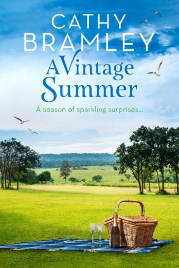 A Vintage Summer: The perfect story full of secrets and surprises to take on holiday this summer