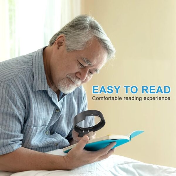 foldable handheld magnifier use