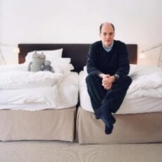 Alain de Botton profile image