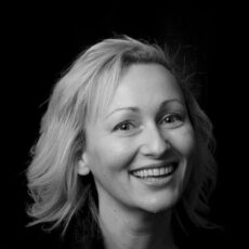 Sarah Pinborough profile image