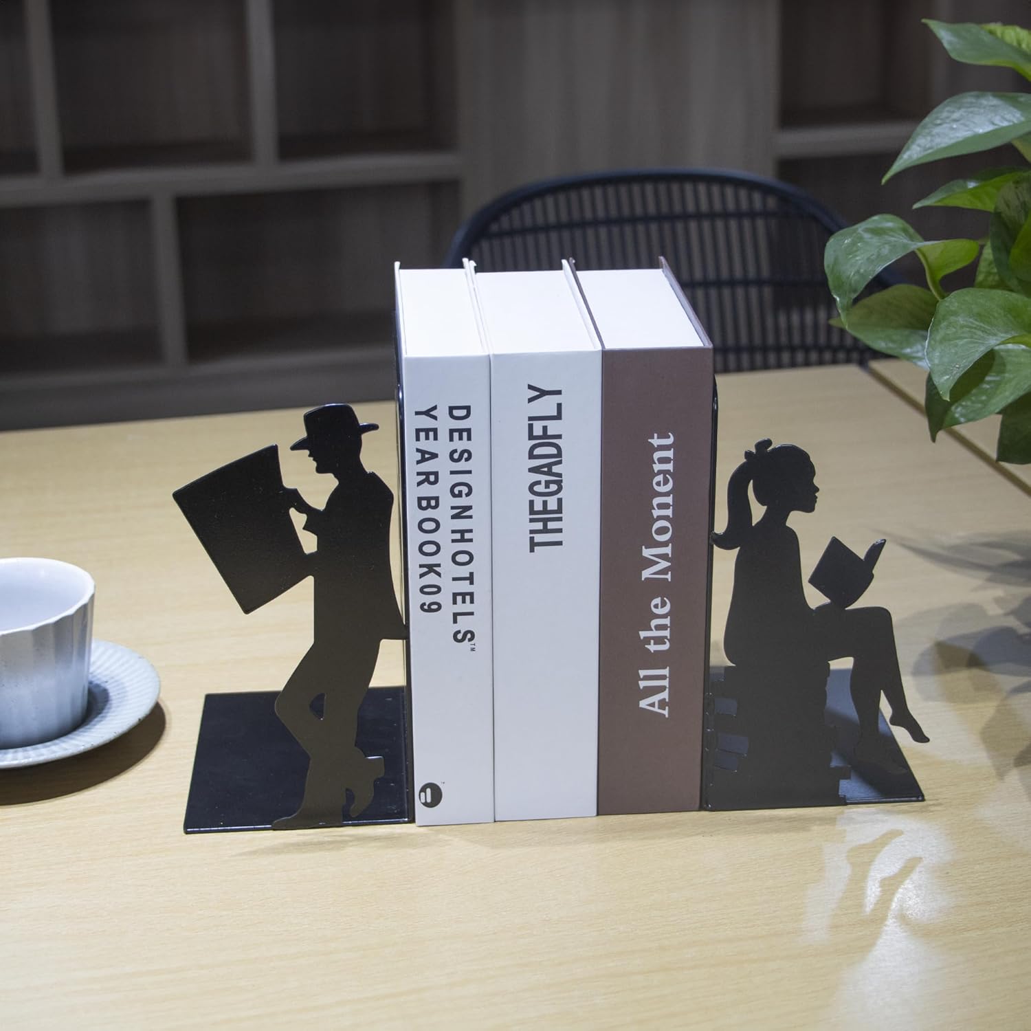 lovers bookends on table